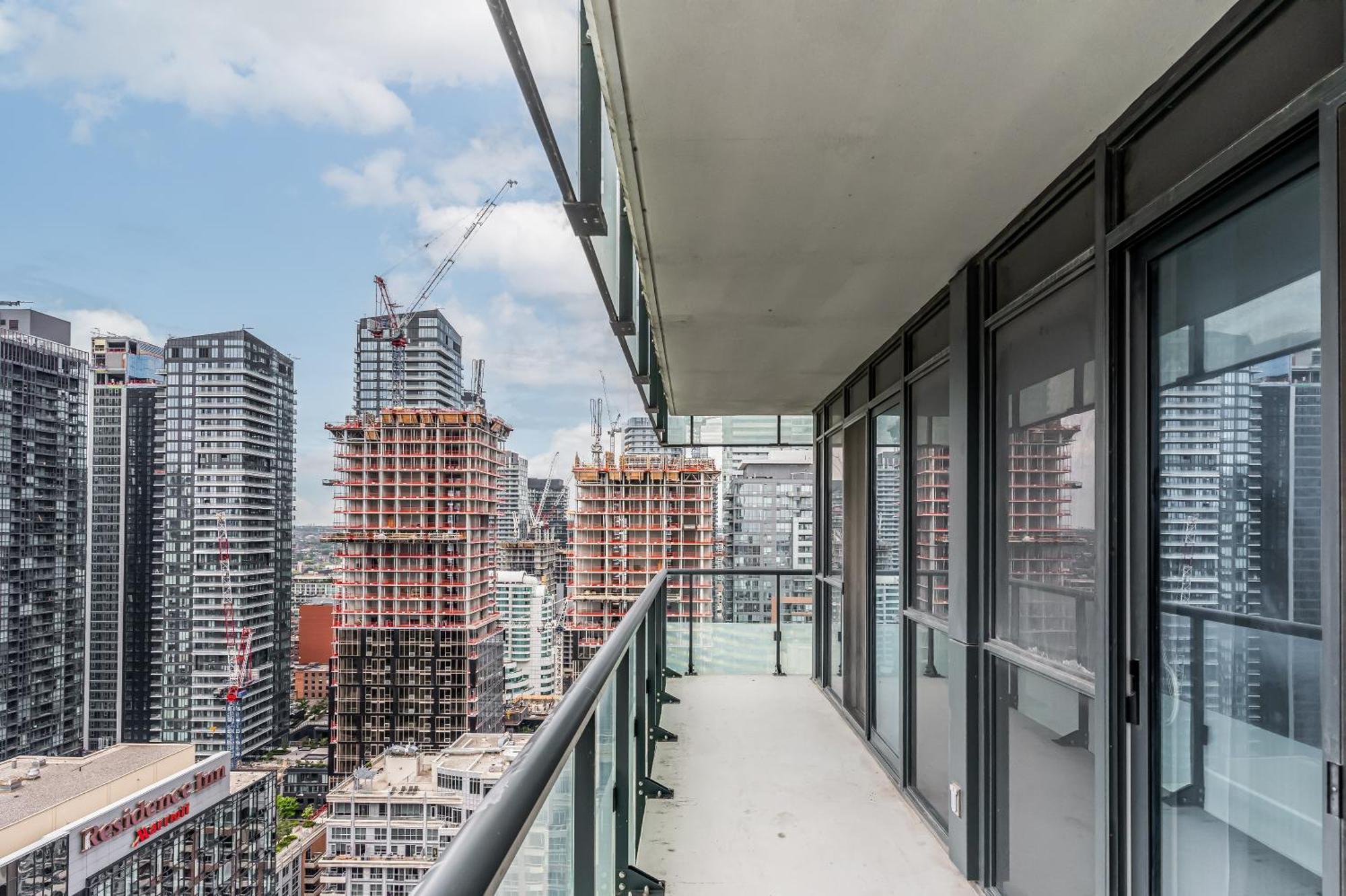 Globalstay Modern Downtown Apartment Торонто Екстер'єр фото