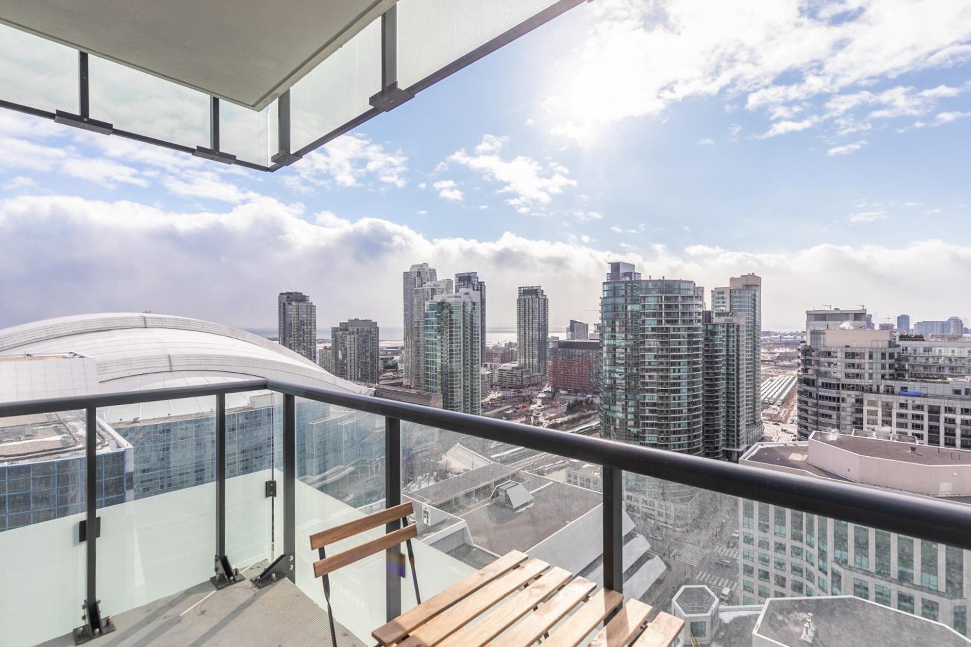 Globalstay Modern Downtown Apartment Торонто Екстер'єр фото