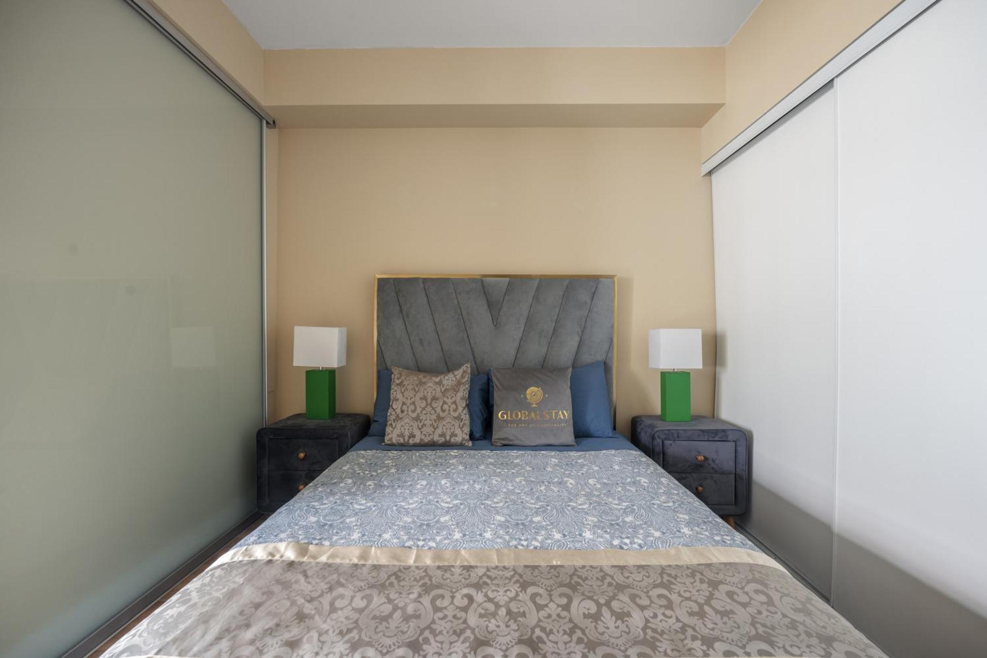 Globalstay Modern Downtown Apartment Торонто Екстер'єр фото