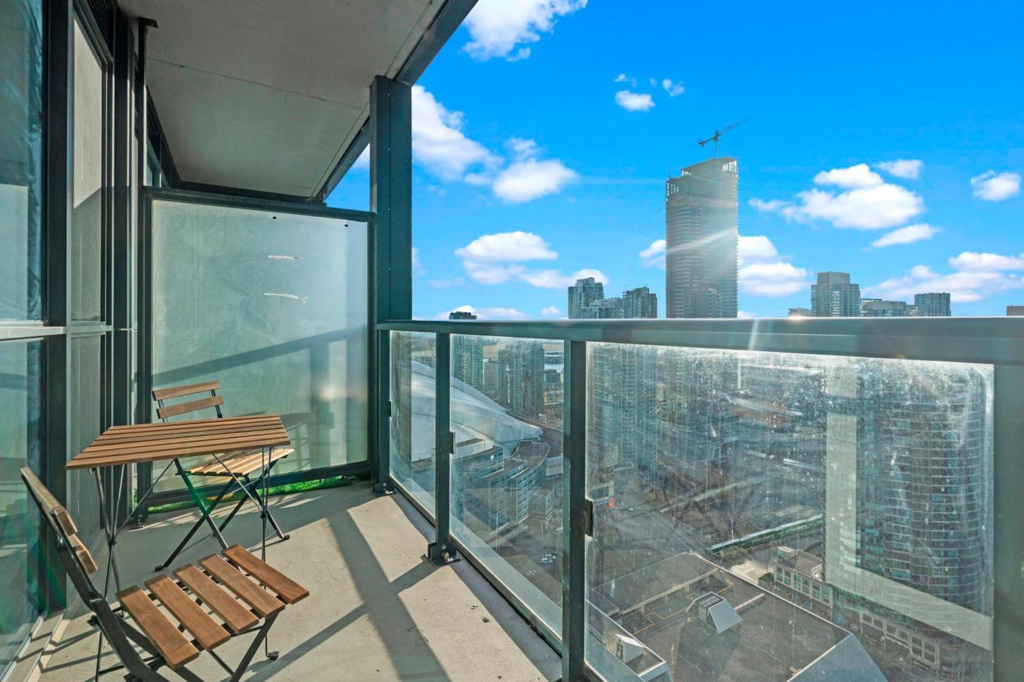 Globalstay Modern Downtown Apartment Торонто Екстер'єр фото