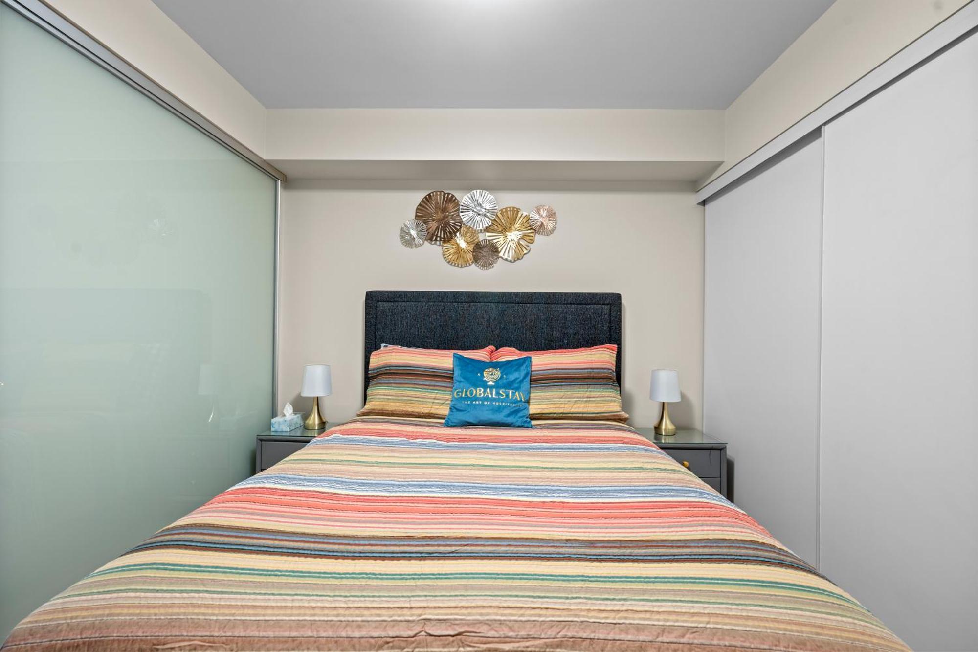 Globalstay Modern Downtown Apartment Торонто Екстер'єр фото