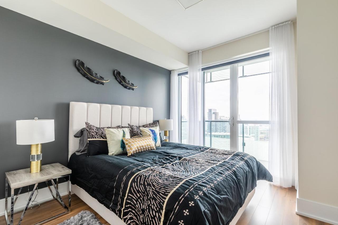 Globalstay Modern Downtown Apartment Торонто Екстер'єр фото
